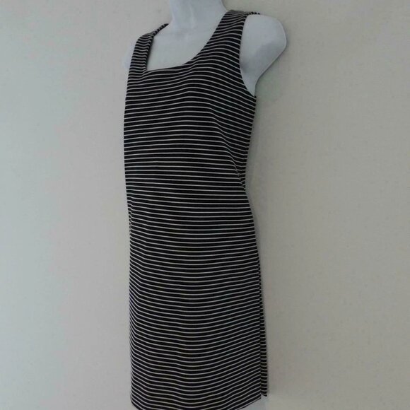 New LAFAYETTE Black White Stripe Round Neck Sleeveless Knit Dress Medium, Large - Picture 2 of 6